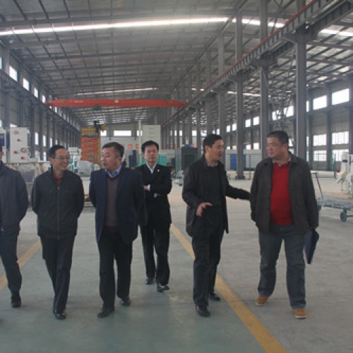 湖北農(nóng)機局領(lǐng)導(dǎo)調(diào)研天門農(nóng)機生產(chǎn)企業(yè)